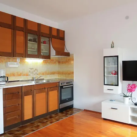 Vera - Mlk325 By Interhome Apartment Malinska