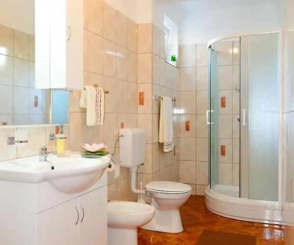 Appartement Vera-1 By Interhome Malinska